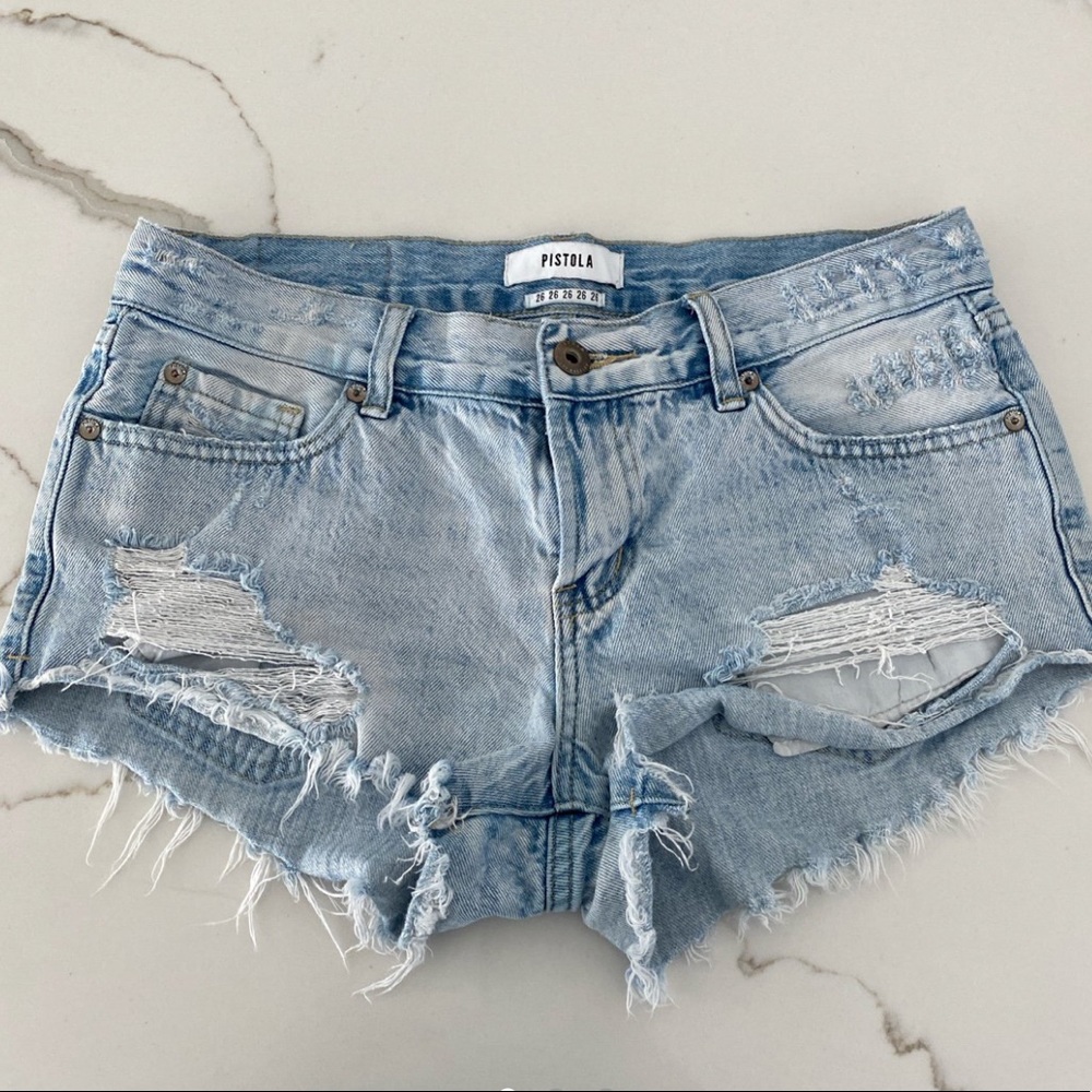 Pistola shorts size 26